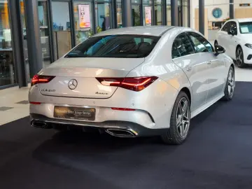 CLA 220 4M AMG Line KEYLESS Kamera Feuerlöscher