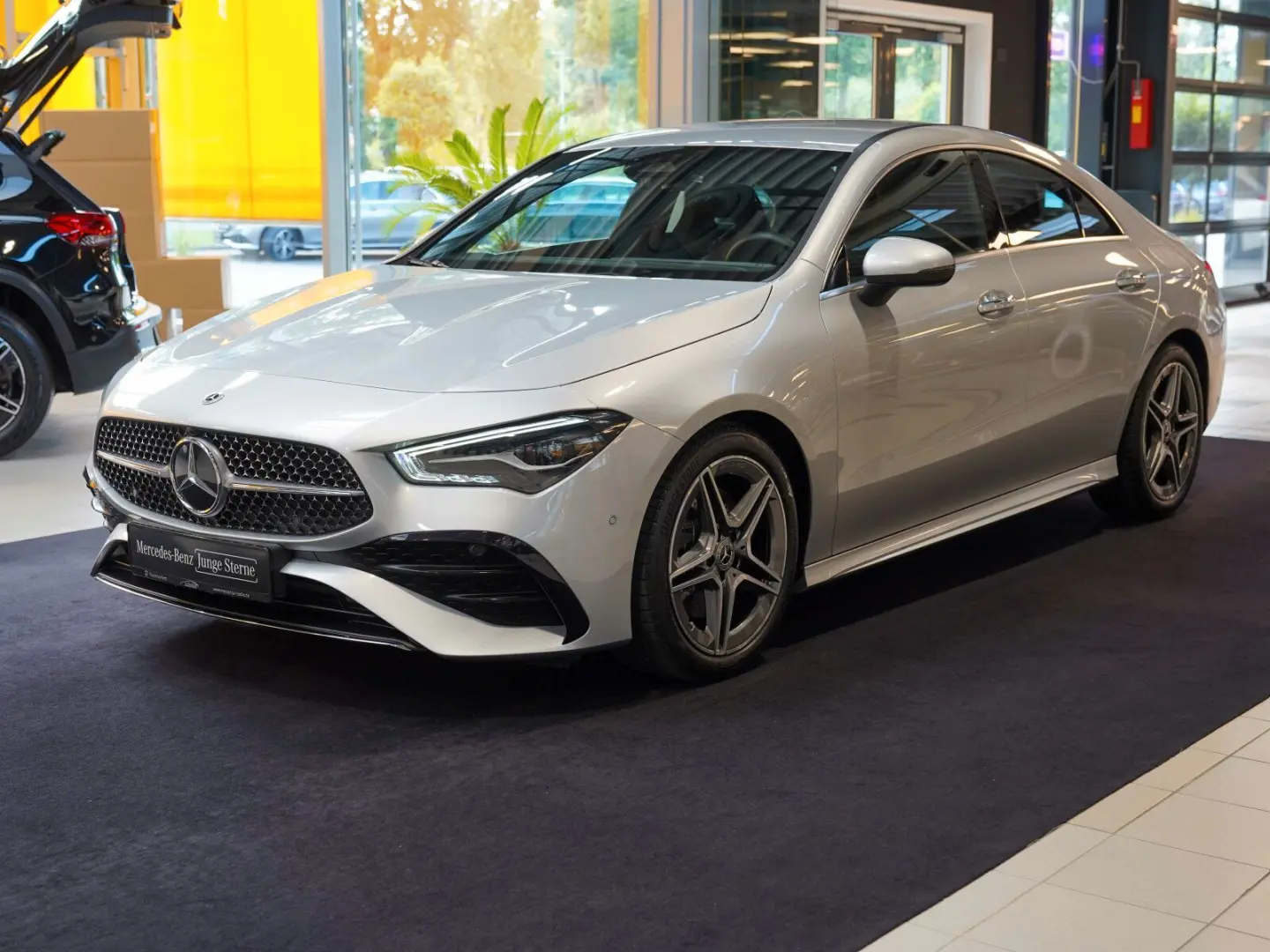 CLA 220 4M AMG Line KEYLESS Kamera Feuerlöscher