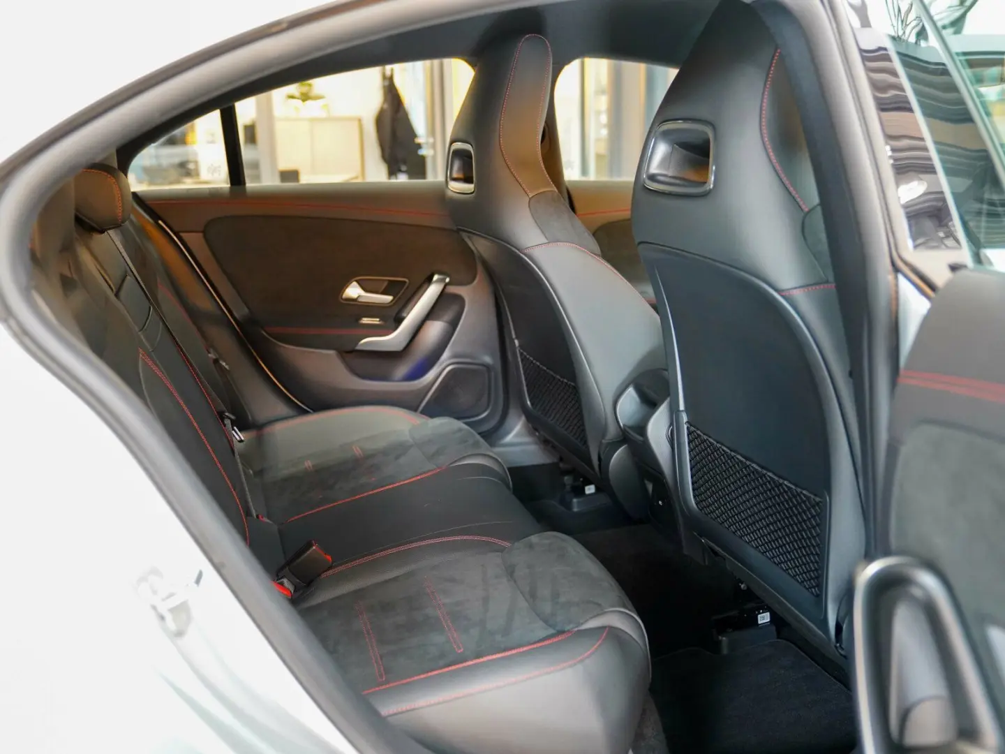 CLA 220 4M AMG Line KEYLESS Kamera Feuerlöscher