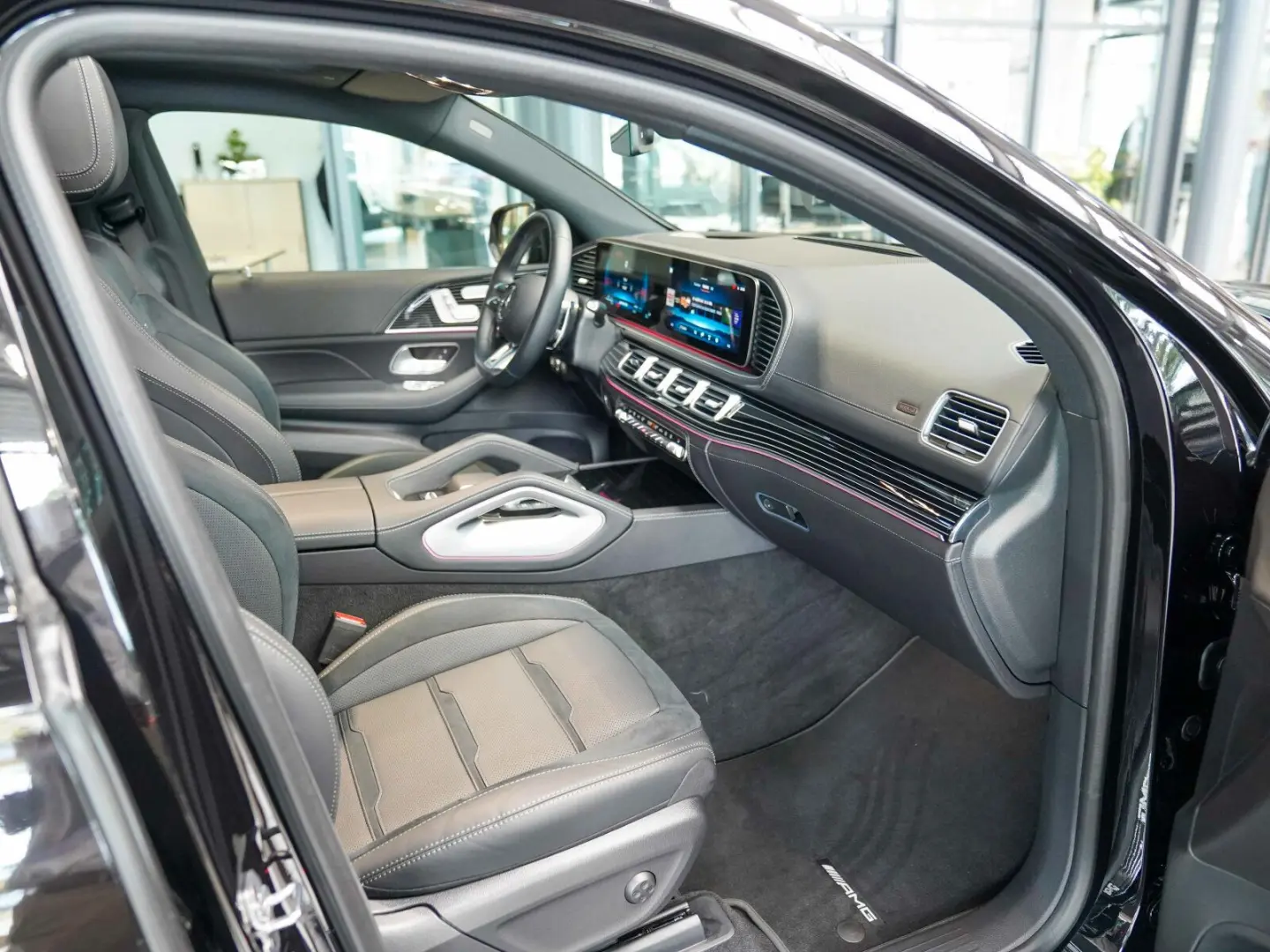 GLE 53 AMG 4M  Coupé Night flowing lines AHK 360