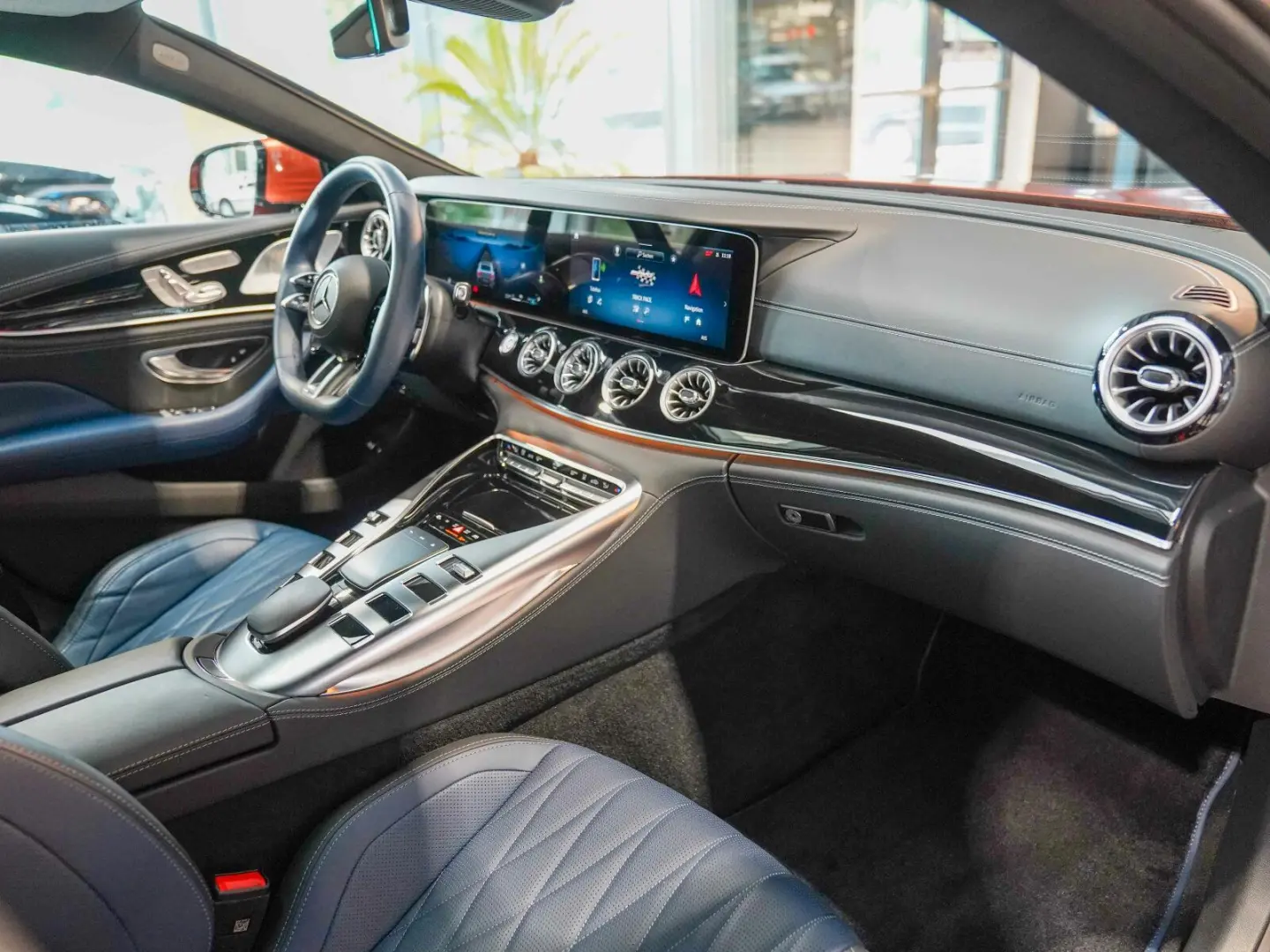 AMG GT 63 S E PERFORMANCE kupfer magno yachtblau