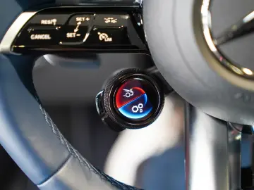 AMG GT 63 S E PERFORMANCE kupfer magno yachtblau