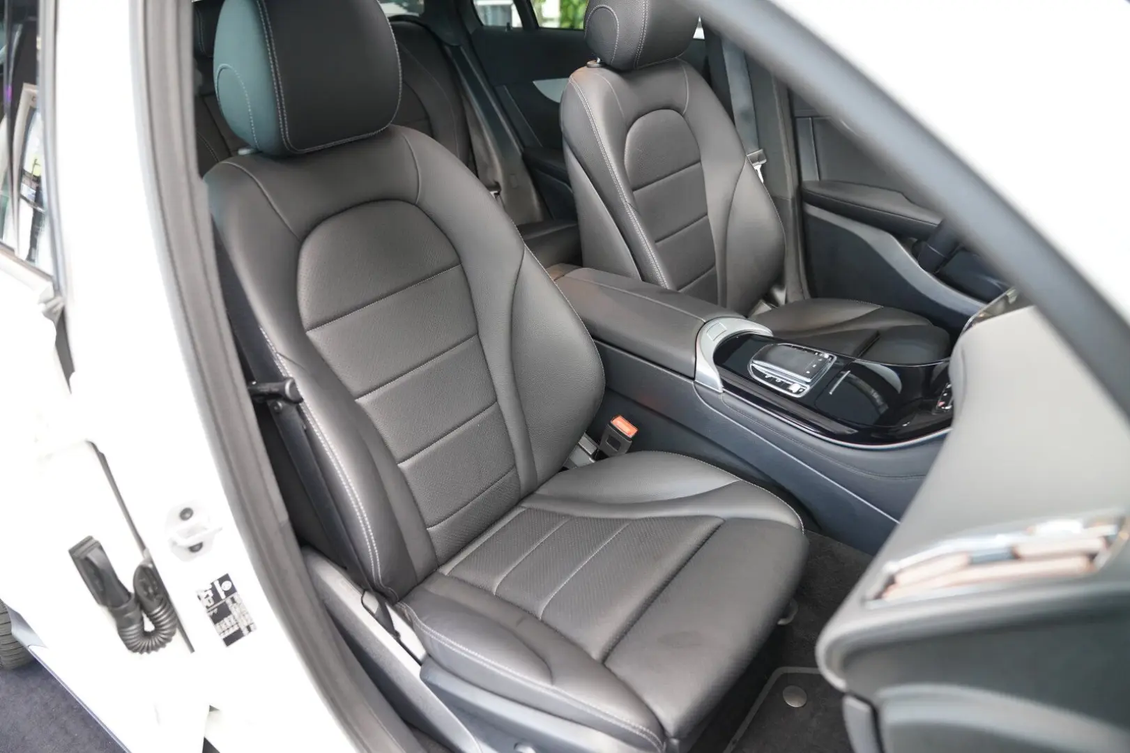 EQC 400 4M Anhängevorrichtung Schiebedach DISTRO