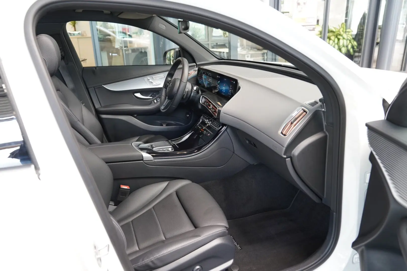 EQC 400 4M Anhängevorrichtung Schiebedach DISTRO