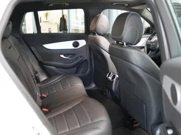 EQC 400 4M Anhängevorrichtung Schiebedach DISTRO