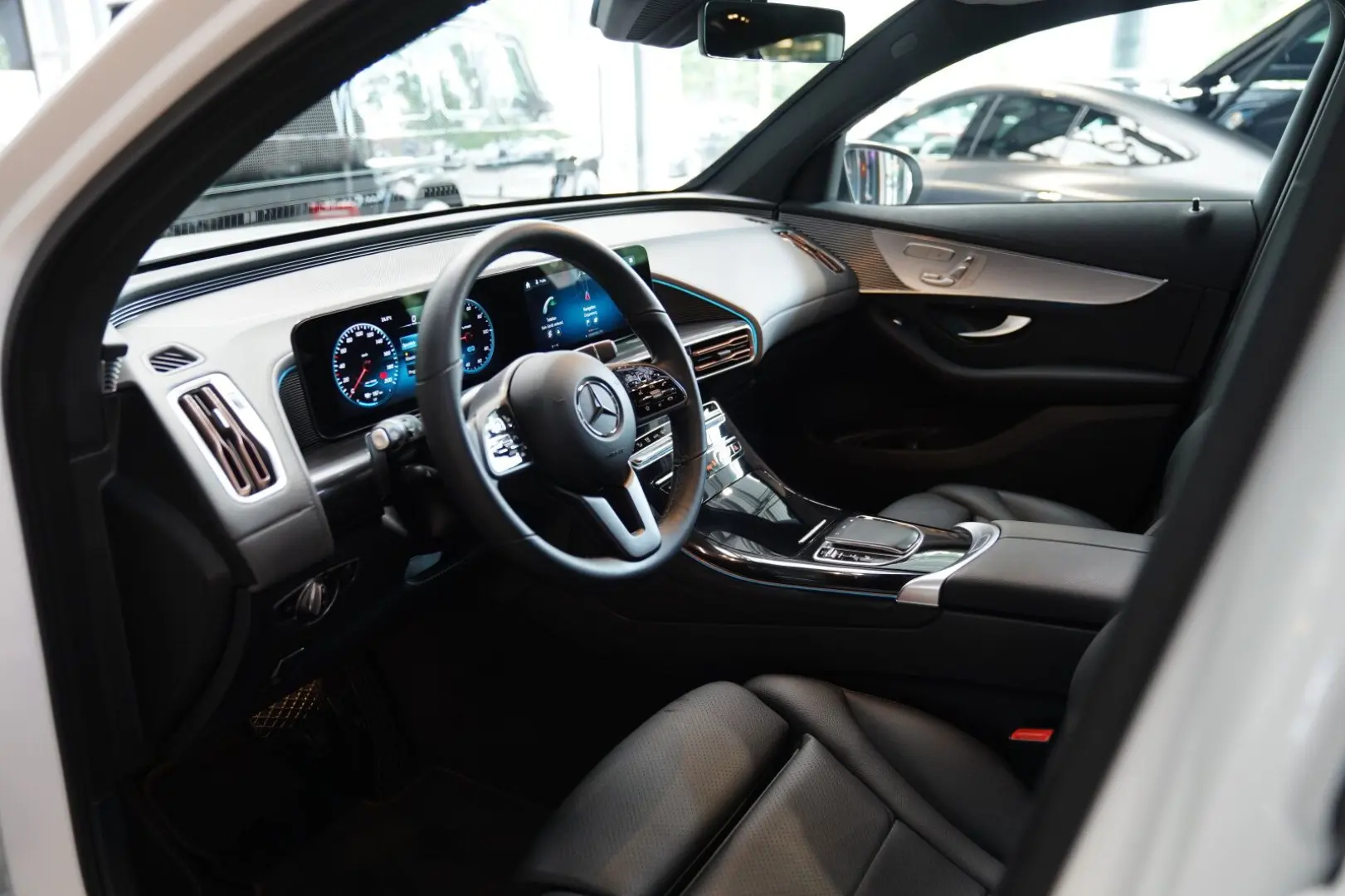 EQC 400 4M Anhängevorrichtung Schiebedach DISTRO