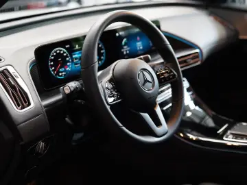 EQC 400 4M Anhängevorrichtung Schiebedach DISTRO