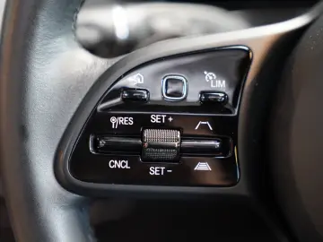 EQC 400 4M Anhängevorrichtung Schiebedach DISTRO