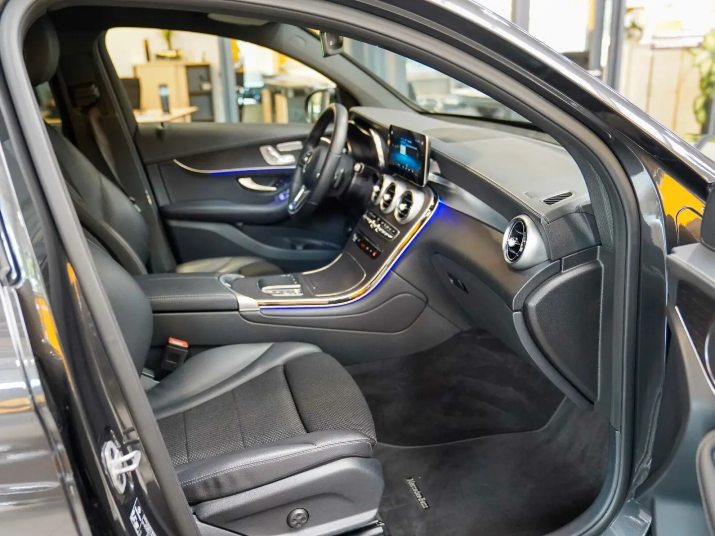 GLC 300 de 4M Coupé AMG Line Night MULTIBEAM AHK