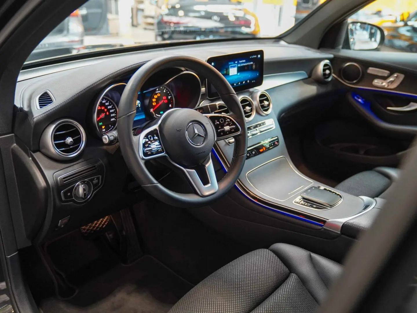 GLC 300 de 4M Coupé AMG Line Night MULTIBEAM AHK