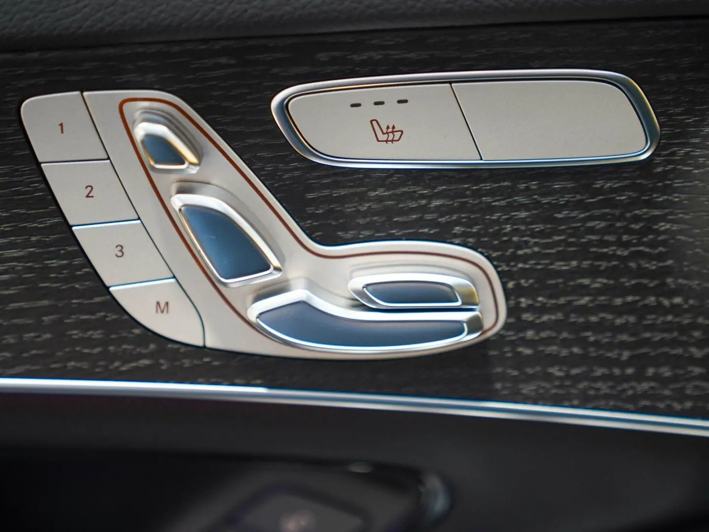 GLC 300 de 4M Coupé AMG Line Night MULTIBEAM AHK