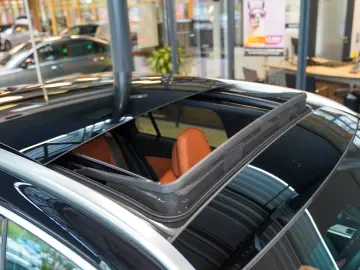 GLC 300 e 4M AVANTGARDE sienabraun Pano DISTRONI