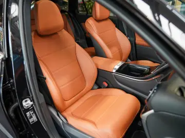 GLC 300 e 4M AVANTGARDE sienabraun Pano DISTRONI