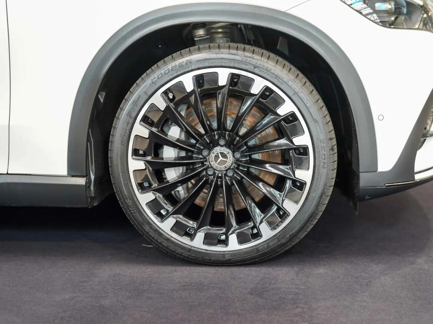 EQE SUV 350 4M AMG Line Night 22  AIRMATIC Pano