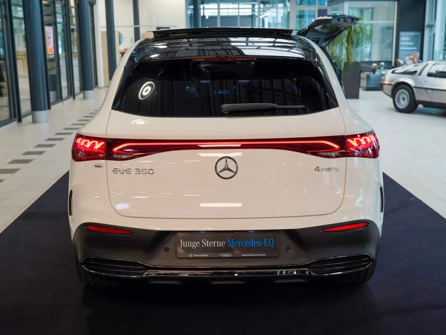 EQE SUV 350 4M AMG Line Night 22  AIRMATIC Pano