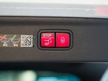 EQE SUV 350 4M AMG Line Night 22  AIRMATIC Pano