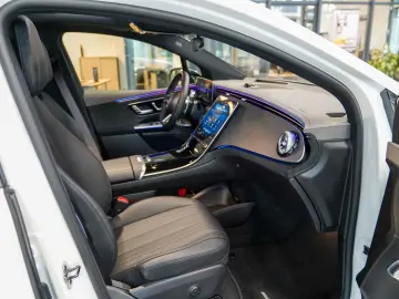 EQE SUV 350 4M AMG Line Night 22  AIRMATIC Pano