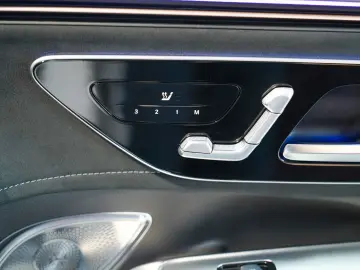 EQE SUV 350 4M AMG Line Night 22  AIRMATIC Pano