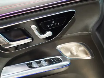 EQE SUV 350 4M AMG Line Night 22  AIRMATIC Pano