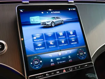 EQE SUV 350 4M AMG Line Night 22  AIRMATIC Pano