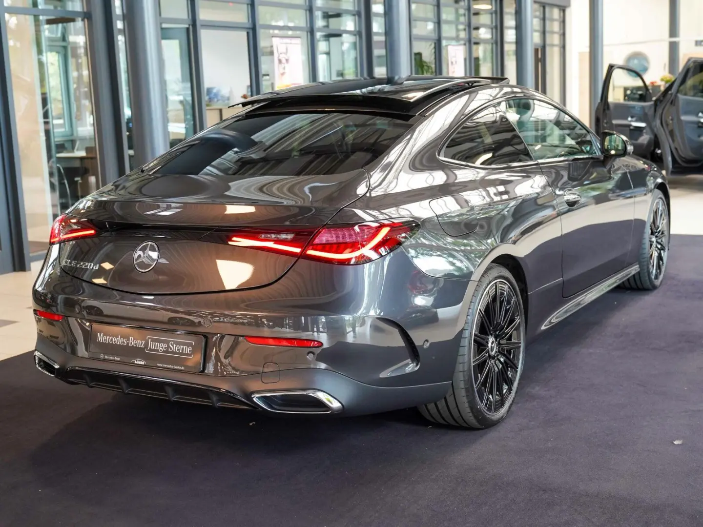 CLE 220 d Coupé AMG Line Night Pano Head-up 360