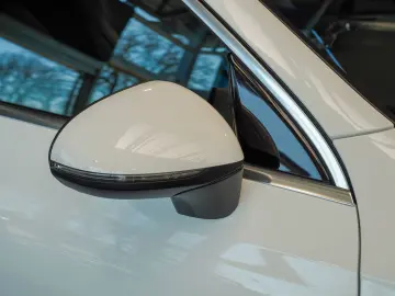 GLC 220 d 4M AVANTGARDE Pano DISTRONIC AHK Memo