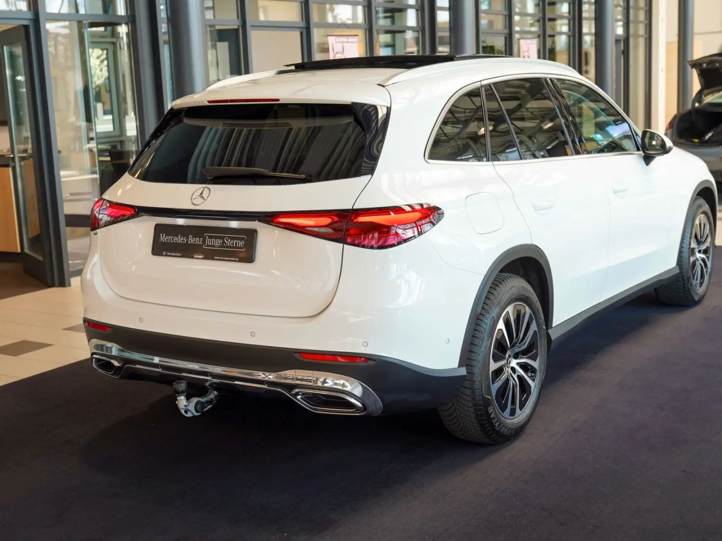 GLC 220 d 4M AVANTGARDE Pano DISTRONIC AHK Memo