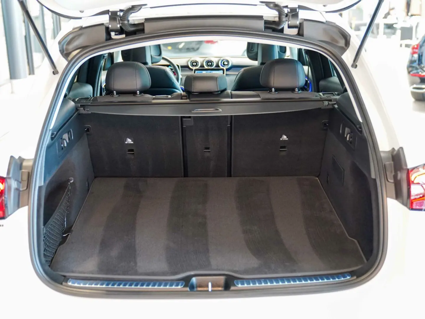 GLC 220 d 4M AVANTGARDE Pano DISTRONIC AHK Memo