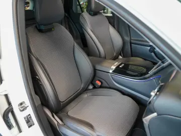 GLC 220 d 4M AVANTGARDE Pano DISTRONIC AHK Memo