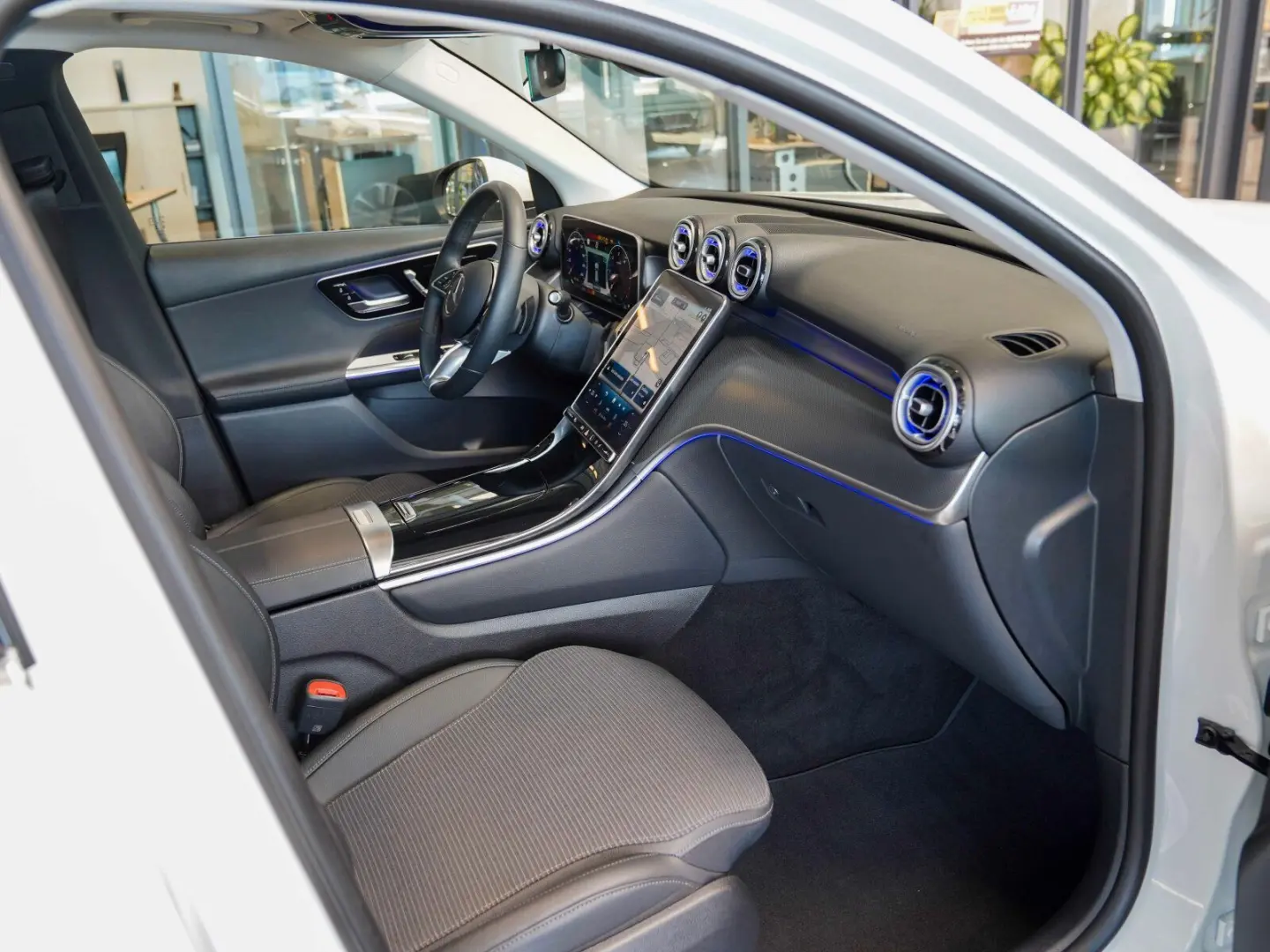 GLC 220 d 4M AVANTGARDE Pano DISTRONIC AHK Memo