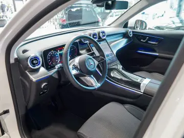 GLC 220 d 4M AVANTGARDE Pano DISTRONIC AHK Memo