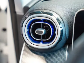 GLC 220 d 4M AVANTGARDE Pano DISTRONIC AHK Memo