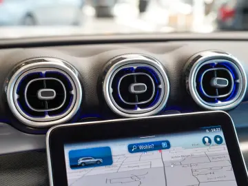 GLC 220 d 4M AVANTGARDE Pano DISTRONIC AHK Memo