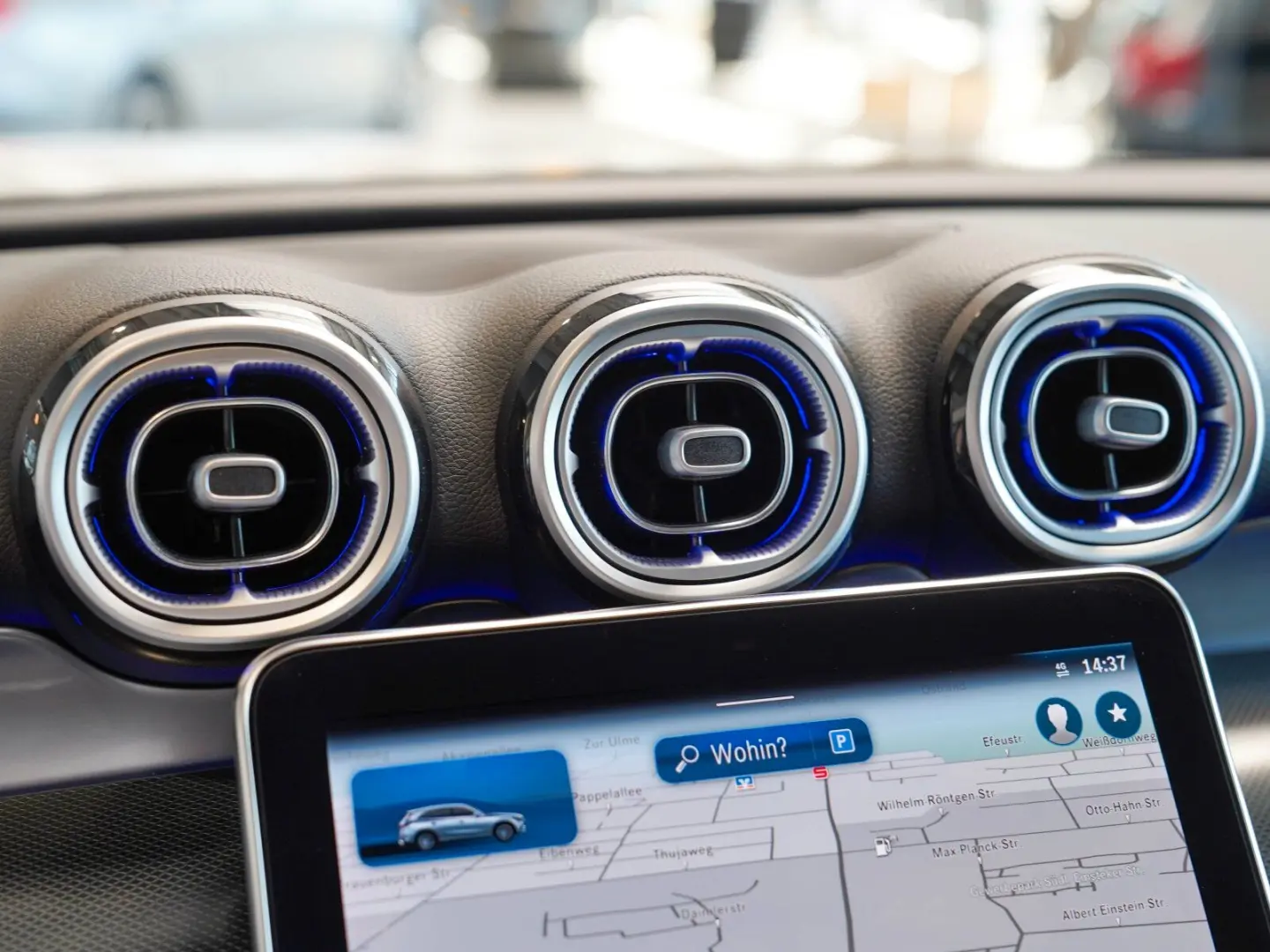 GLC 220 d 4M AVANTGARDE Pano DISTRONIC AHK Memo