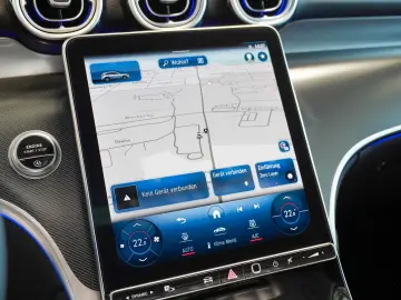 GLC 220 d 4M AVANTGARDE Pano DISTRONIC AHK Memo