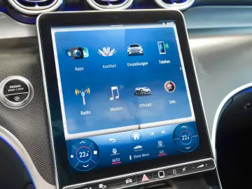 GLC 220 d 4M AVANTGARDE Pano DISTRONIC AHK Memo