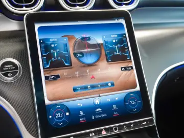 GLC 220 d 4M AVANTGARDE Pano DISTRONIC AHK Memo