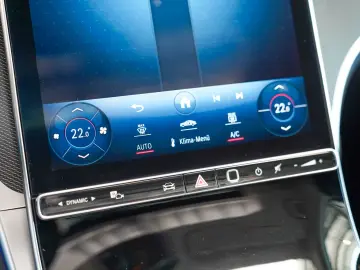 GLC 220 d 4M AVANTGARDE Pano DISTRONIC AHK Memo