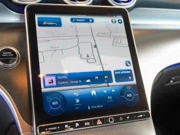 GLC 300 de 4M AMG Line Fahrassistenz AHK KEYLESS