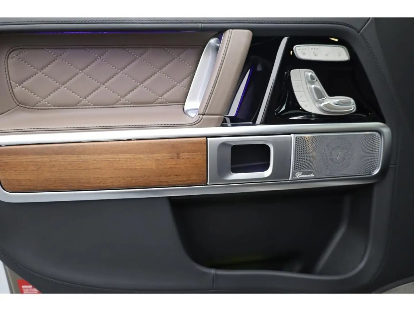 Mercedes-Benz G 63 AMG Superior Manufaktur magno