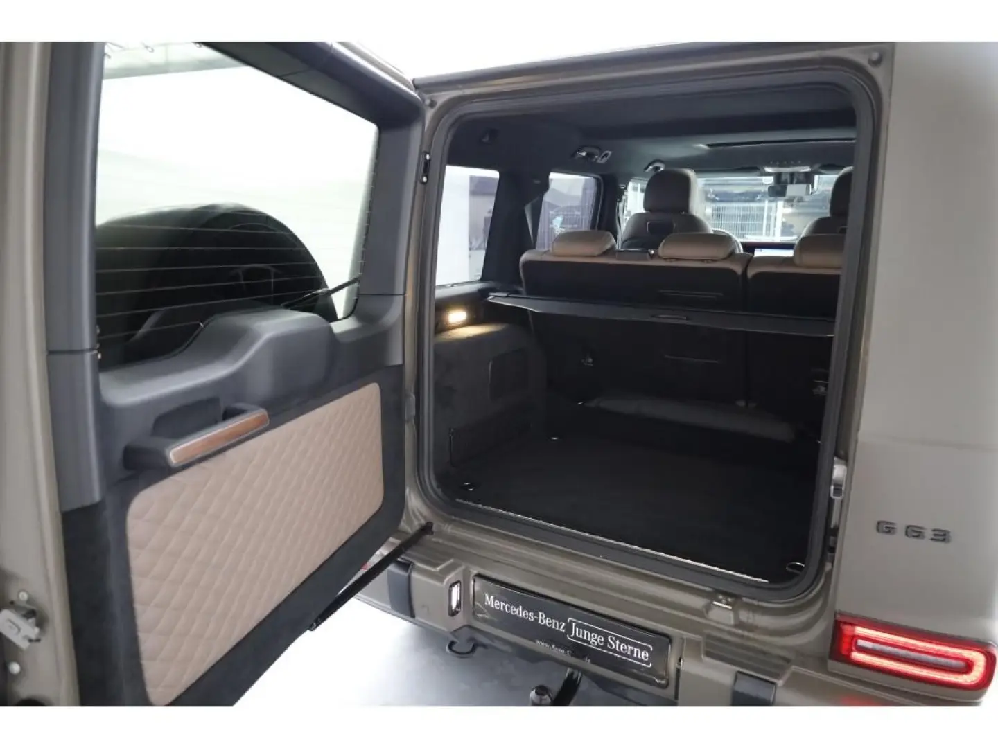 Mercedes-Benz G 63 AMG Superior Manufaktur magno