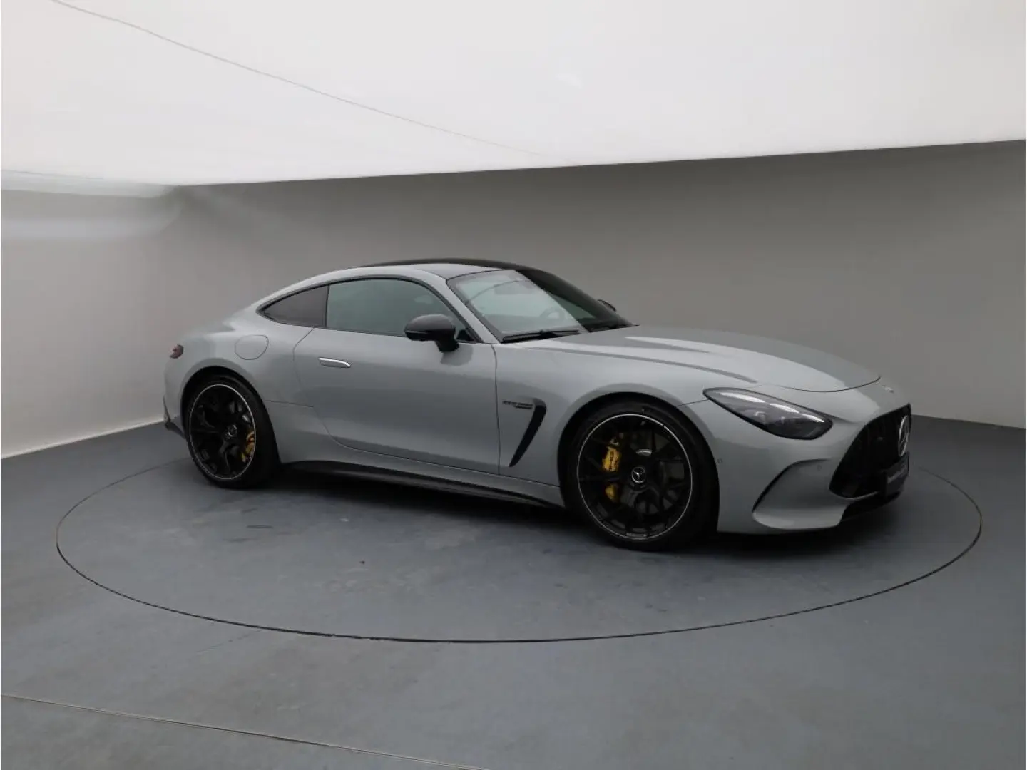 AMG GT 63 4M  Perfsitz CarbonLenkrad Distro HuD