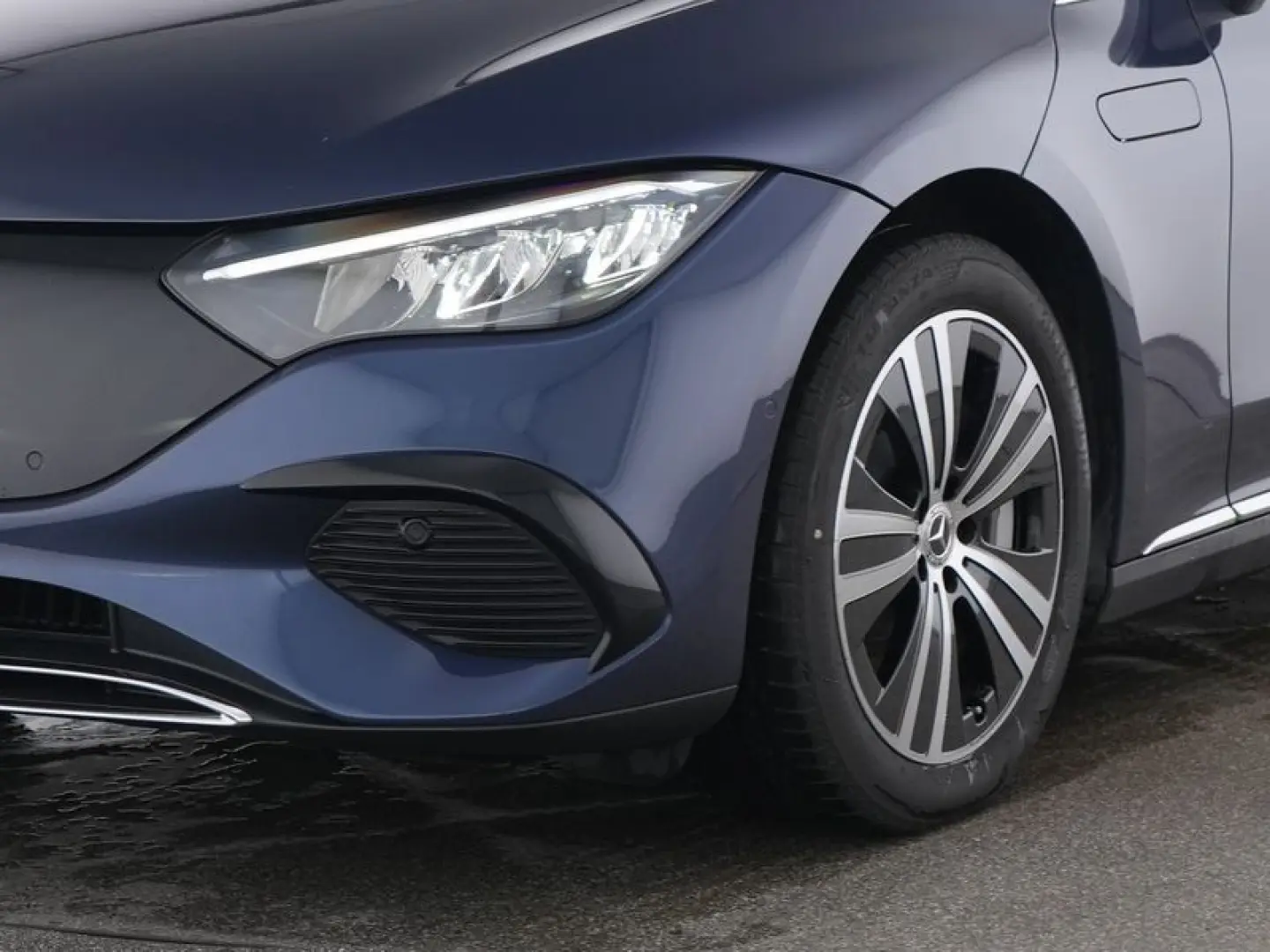 EQE 300 Electric Art Advanced Plus WinterPaket !