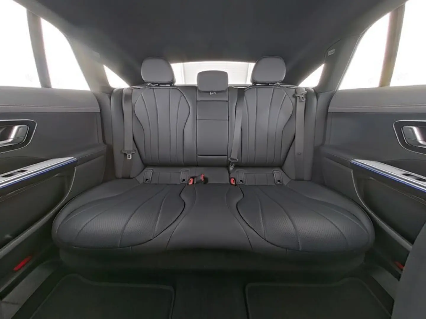 EQE 300 Electric Art Advanced Plus WinterPaket !