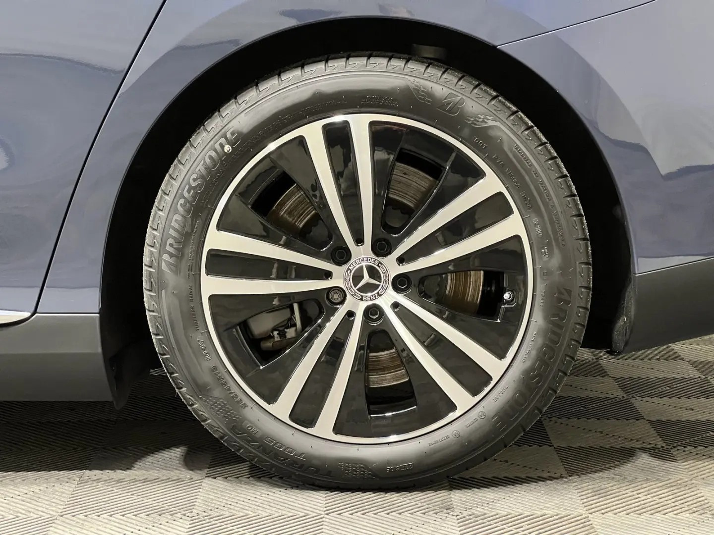 EQE 300 Electric Art Advanced Memory ServiceCare