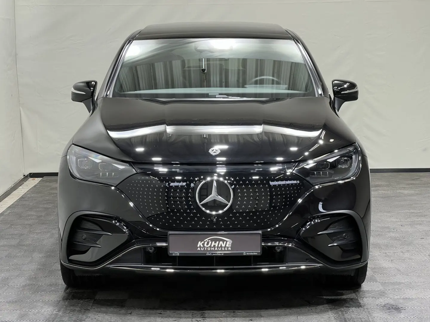EQE 350 4M AMG Premium Night AIRMATIC HA10  22