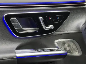 EQE 350 4M AMG Premium Night AIRMATIC HA10  22