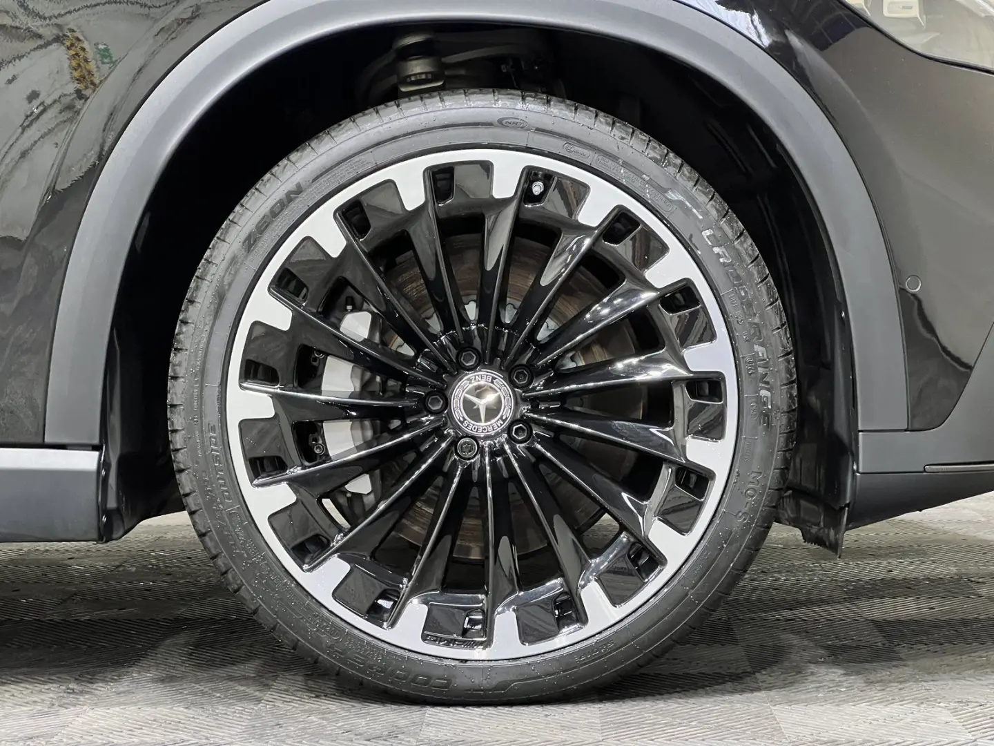 EQE 350 4M AMG Premium Night AIRMATIC HA10  22