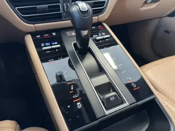 Porsche Macan S PANO Kamera BOSE Spur
