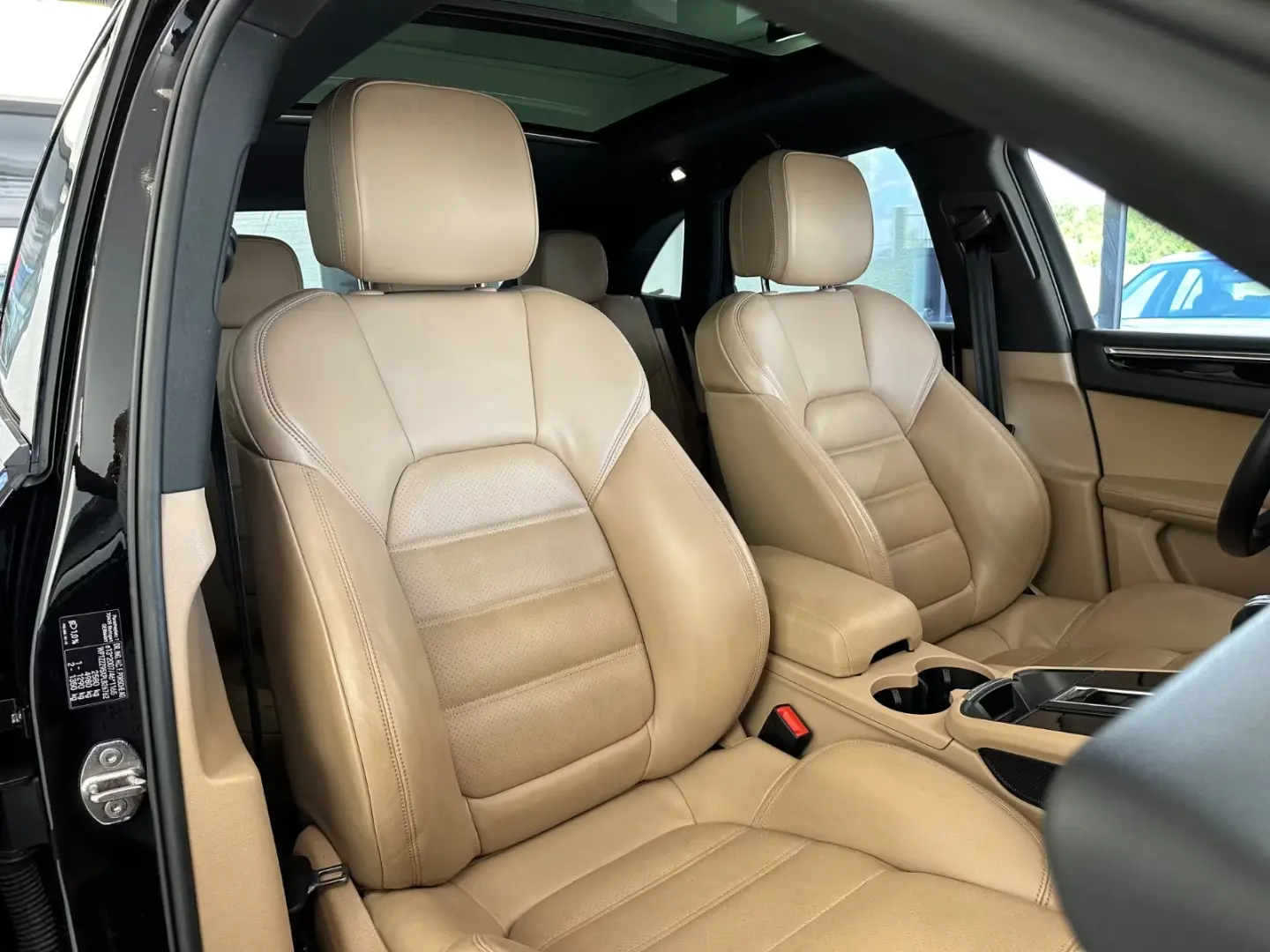 Porsche Macan S PANO Kamera BOSE Spur